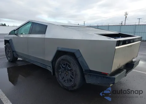 2024 Tesla Cybertruck All-Wheel Drive z USA, uszkodzony, nr VIN 7G2CEHED9RA017042